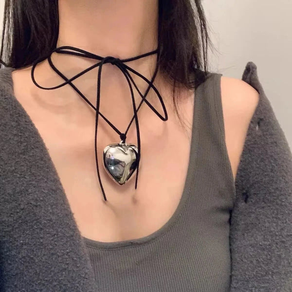 New Goth Black Velvet Big Heart Pendant Choker Necklace for Women Elegant Weave Knotted Bowknot Adjustable Chain Jewelry - aquila Bask