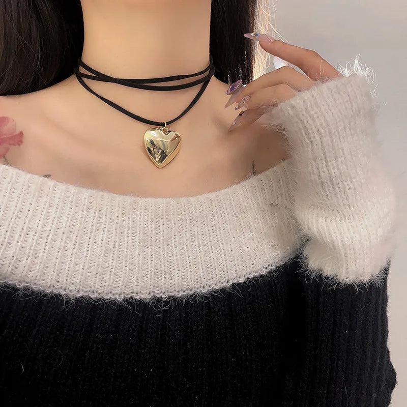 New Goth Black Velvet Big Heart Pendant Choker Necklace for Women Elegant Weave Knotted Bowknot Adjustable Chain Jewelry